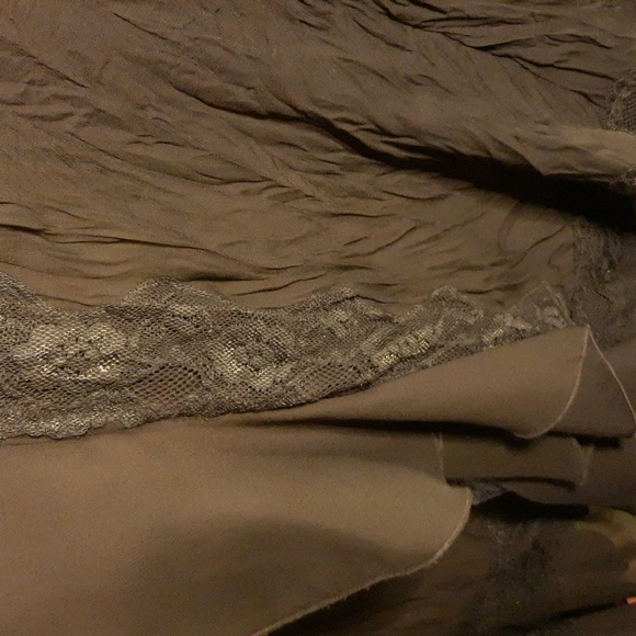 Allison Taylor Blouse - Picture 3 of 8